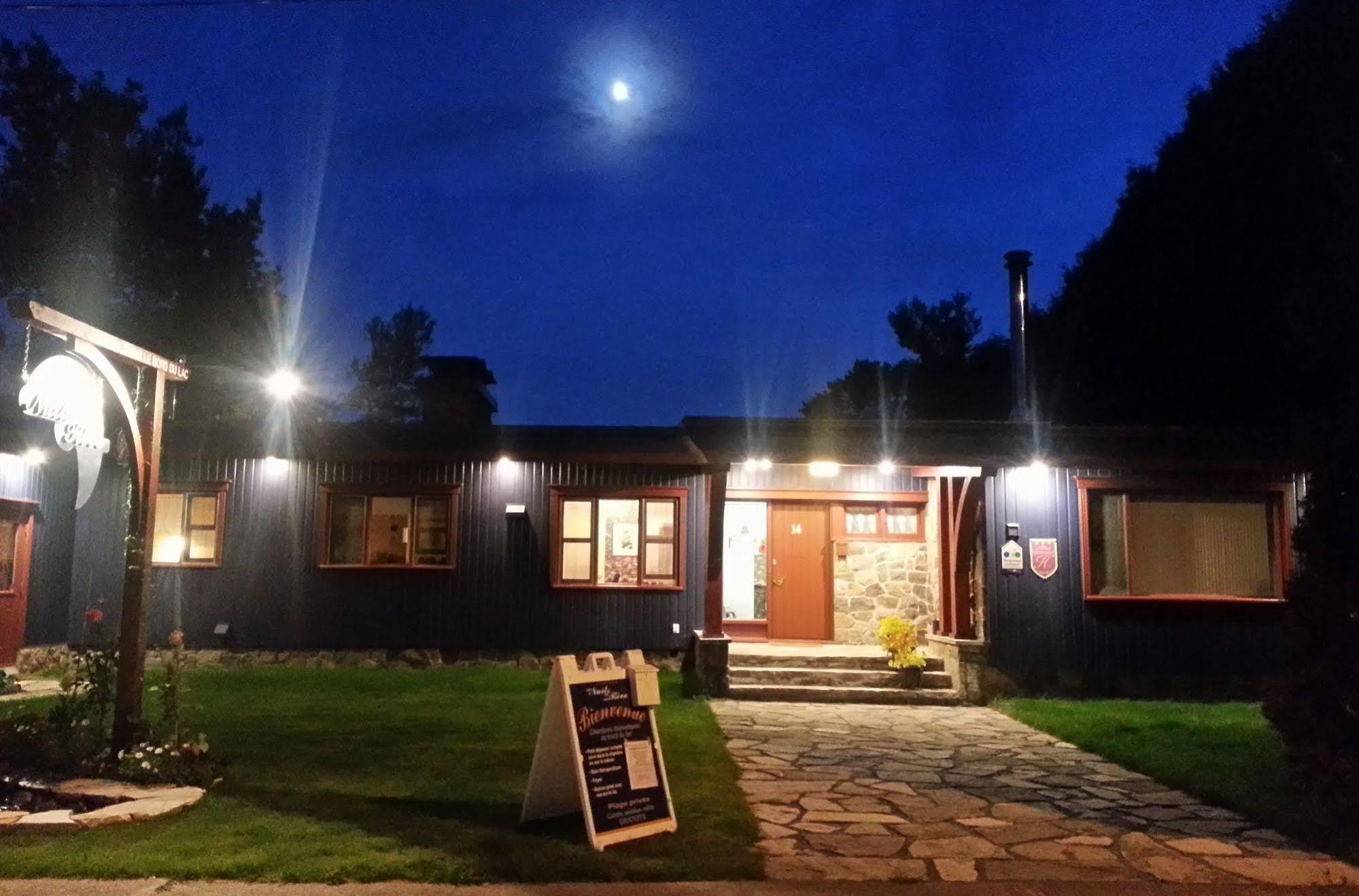 Auberge Aux Nuits de Rêve Sainte-Agathe-des-Monts Buitenkant foto