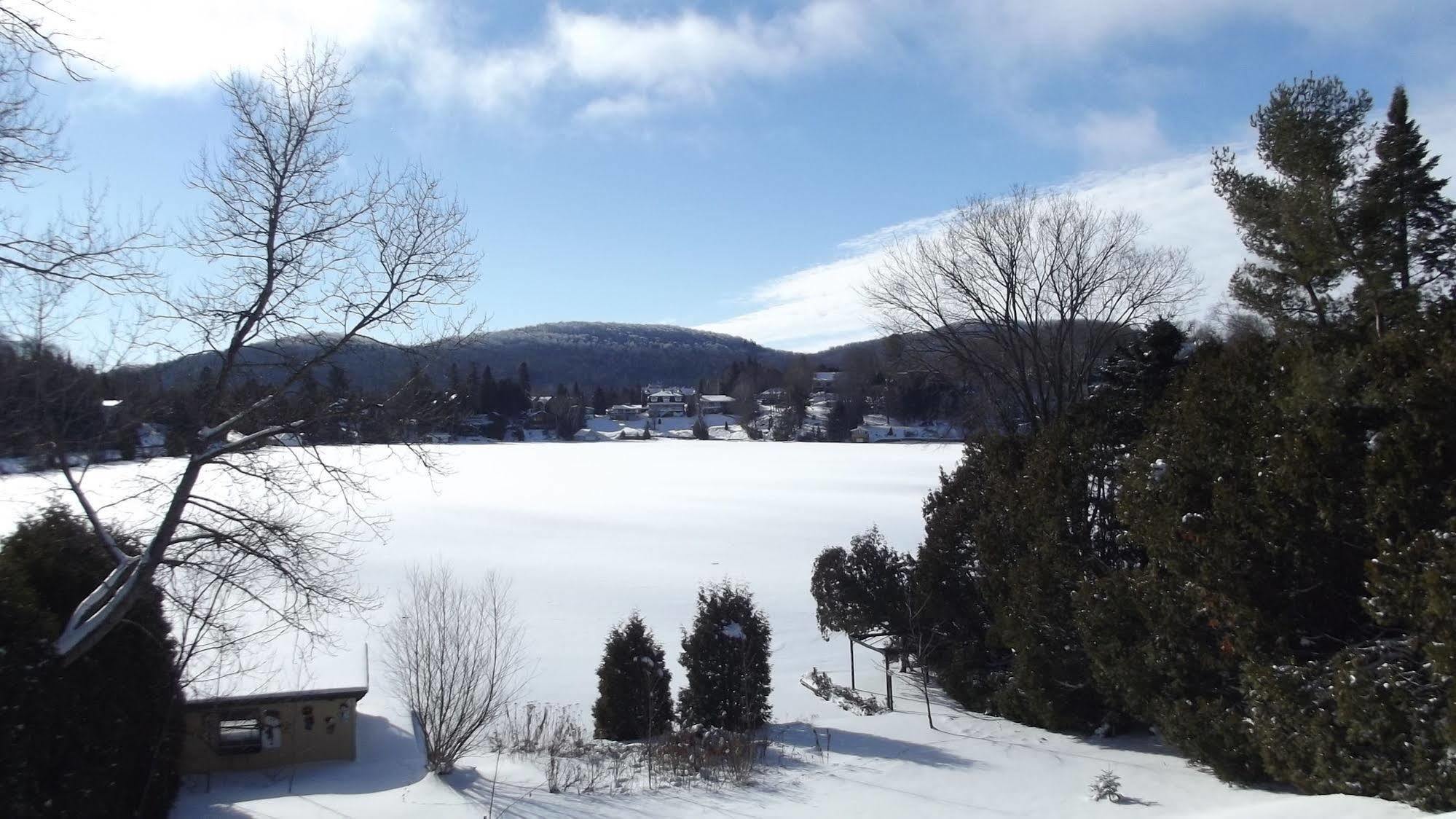 Auberge Aux Nuits de Rêve Sainte-Agathe-des-Monts Buitenkant foto